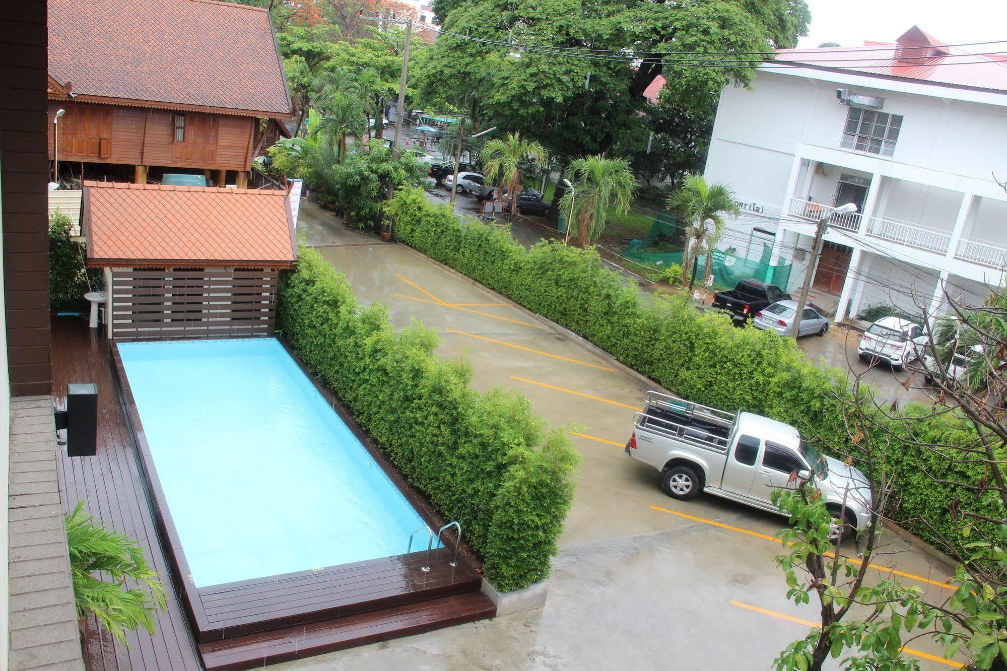 Hotel Monmuang à Chiang Mai Extérieur photo