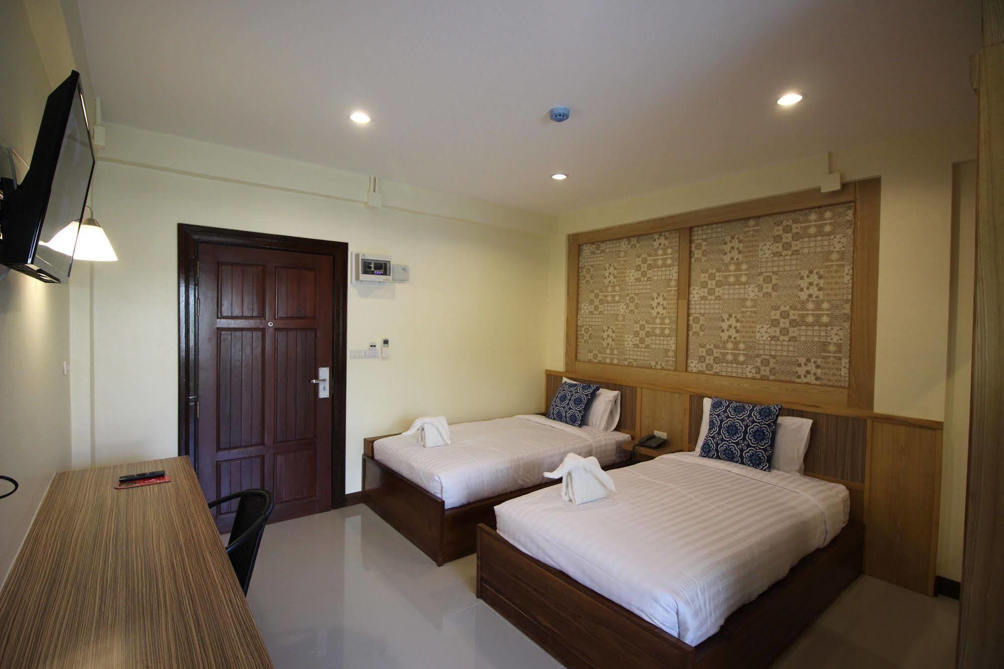 Hotel Monmuang à Chiang Mai Extérieur photo