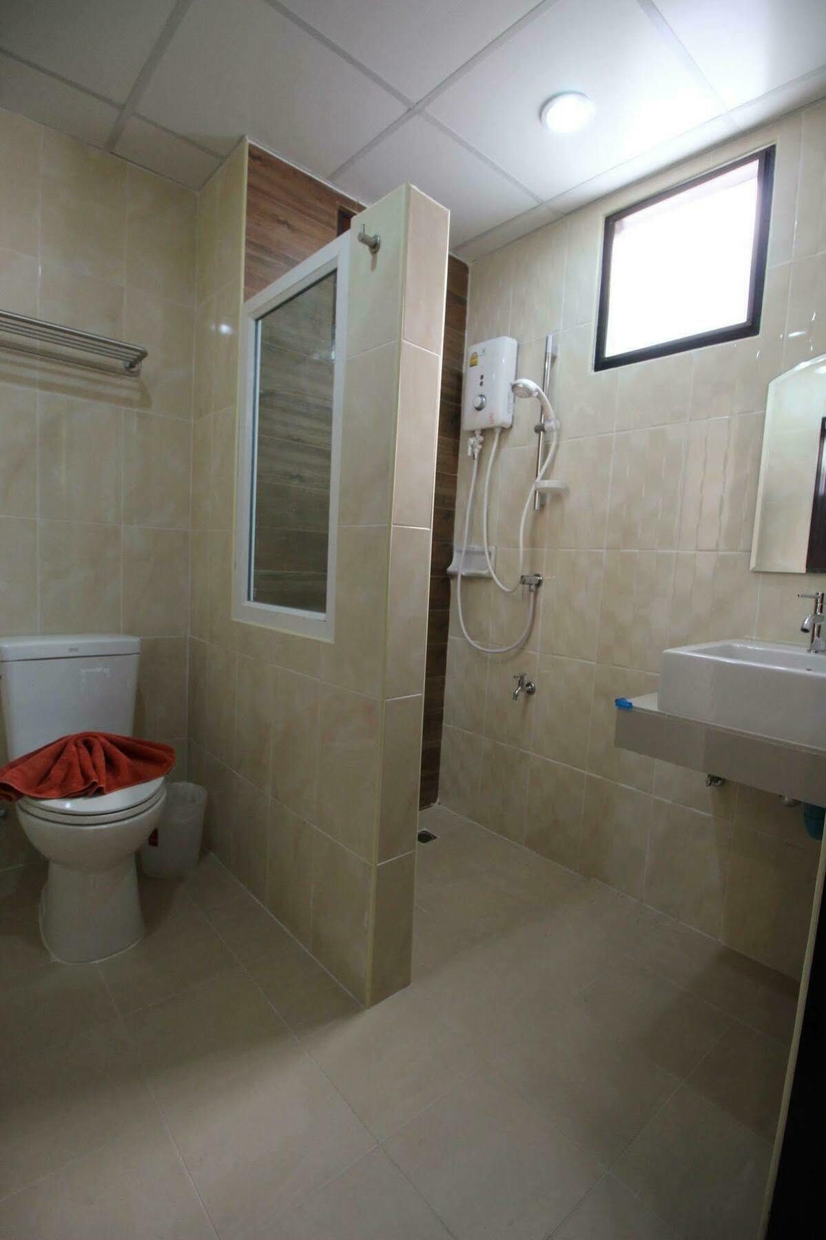 Hotel Monmuang à Chiang Mai Extérieur photo